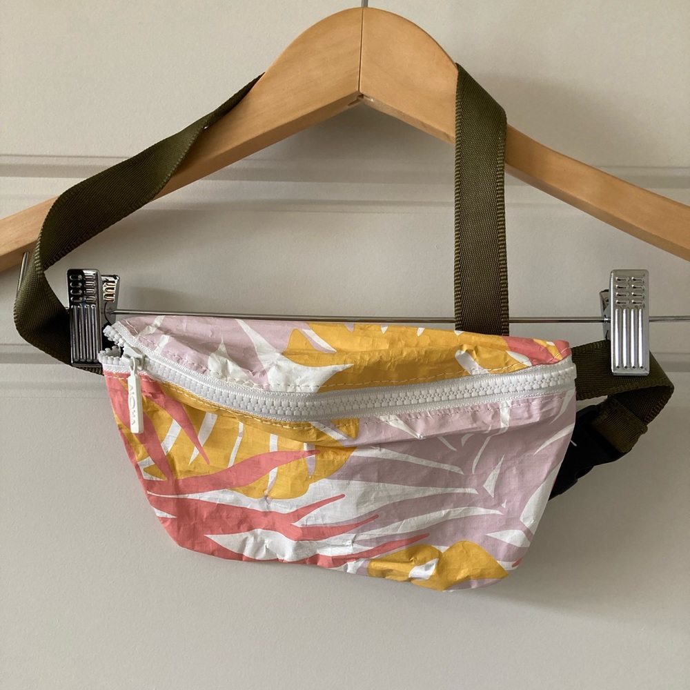 Aloha Hip Pack Tropical Floral Print